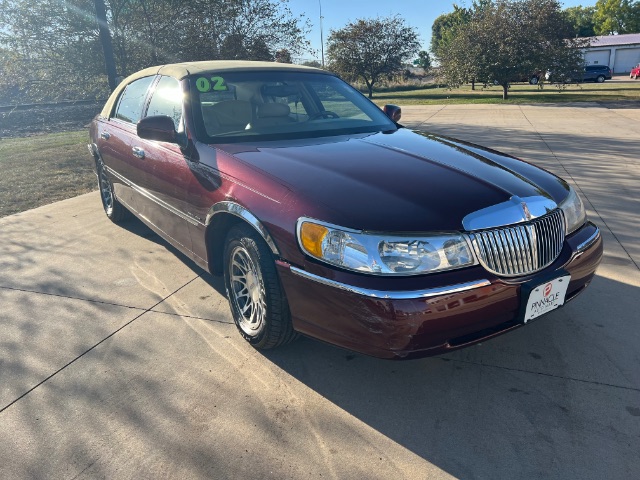2002 Lincoln Town Car Signature