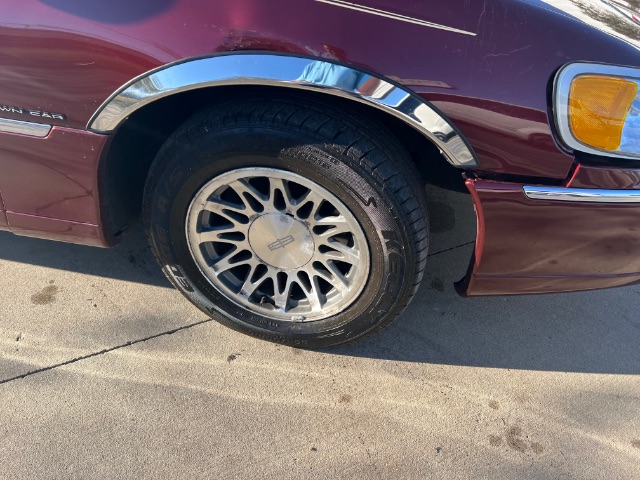 2002 Lincoln Town Car Signature