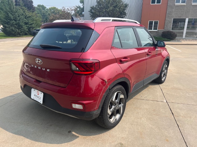 2022 Hyundai Venue SEL