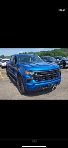 2023 Chevrolet Silverado 1500 4WD Crew Cab Short Bed Custom