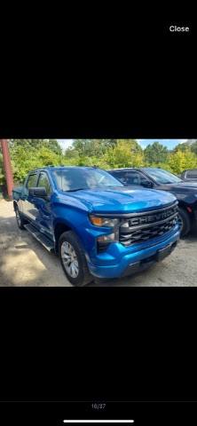 2022 Chevrolet Silverado 1500 4WD Crew Cab Short Bed Custom
