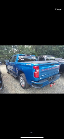 2022 Chevrolet Silverado 1500 4WD Crew Cab Short Bed Custom