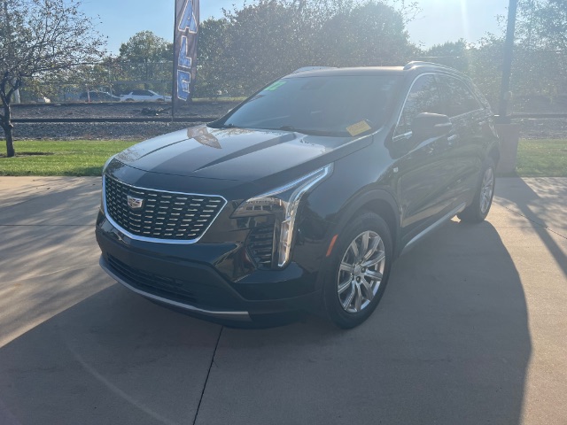 2023 Cadillac XT4 AWD Premium Luxury