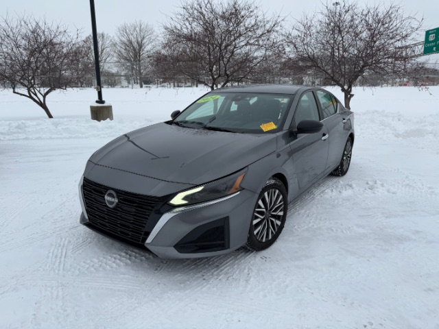 2024 Nissan Altima SV's photo