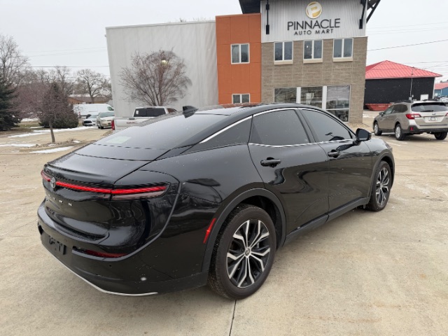 2024 Toyota Crown XLE | Limited