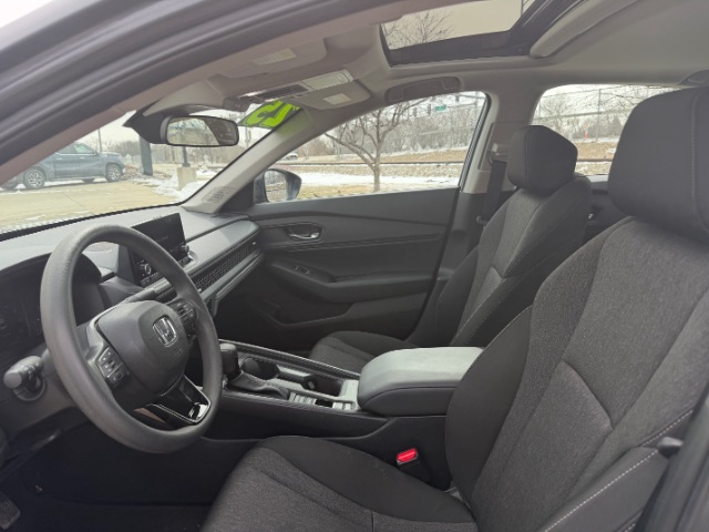 2025 Honda Accord SE - Photo 12