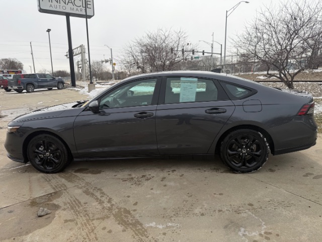 2025 Honda Accord SE - Photo 8