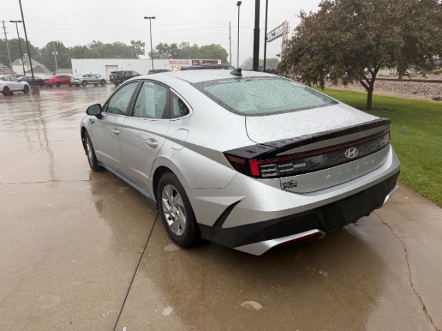 2025 Hyundai Sonata SE - Photo 7