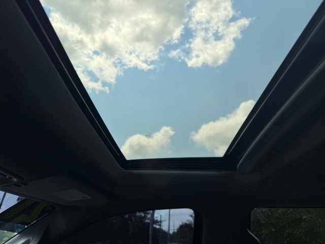 2021 GMC Sierra 1500 SLT - Photo 17
