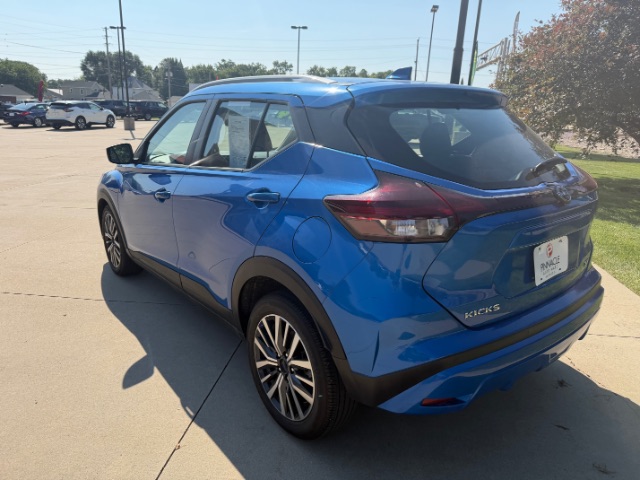 2024 Nissan Kicks SV Xtronic CVT