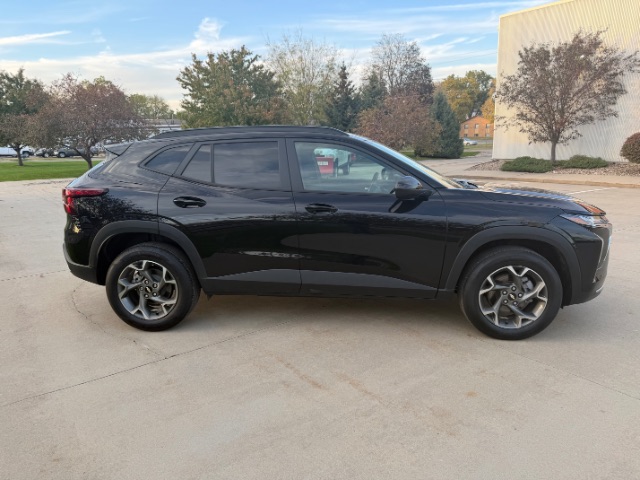 2026 Chevrolet Trax FWD LT